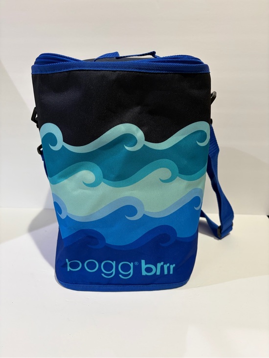 BOGG BAG Other - bogg brr Insulated Cooler Bag - “Catch Waves” Wave Blue